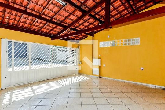 Garagem de casa para alugar com 2 quartos, 100m² em Jardim Artidoro, Guarulhos