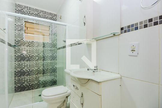 Banheiro de casa para alugar com 2 quartos, 100m² em Jardim Artidoro, Guarulhos