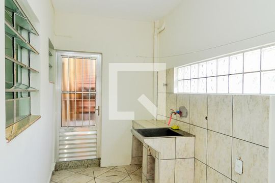 Área de Serviço de casa para alugar com 2 quartos, 100m² em Jardim Artidoro, Guarulhos