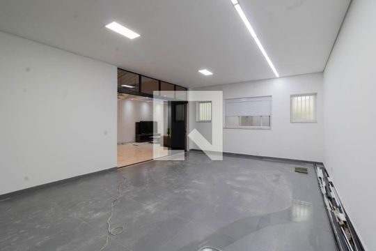 Garagem de casa à venda com 4 quartos, 600m² em Niterói, Canoas