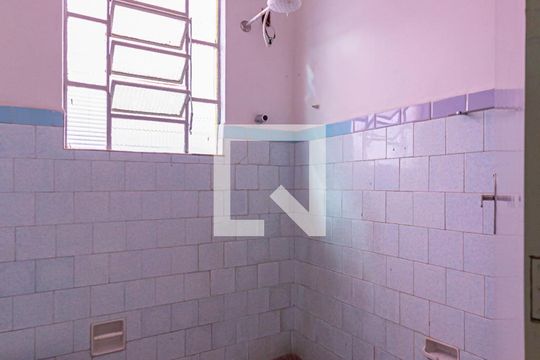 Banheiro de casa para alugar com 2 quartos, 83m² em Vila Pires, Santo André