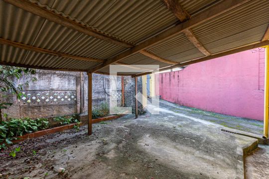 Frente do Imóvel - Garagem de casa para alugar com 2 quartos, 83m² em Vila Pires, Santo André