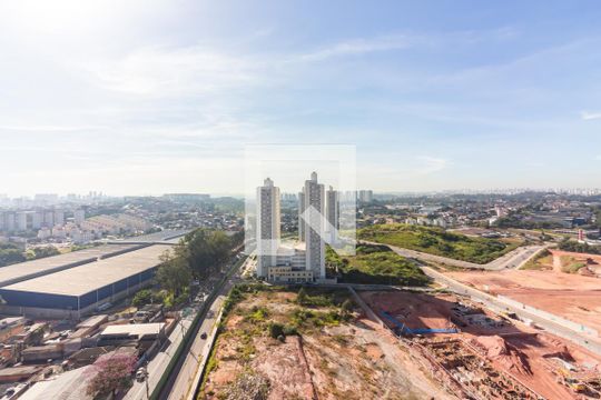 Vista  de apartamento para alugar com 2 quartos, 47m² em Jardim Maria Luiza, Osasco