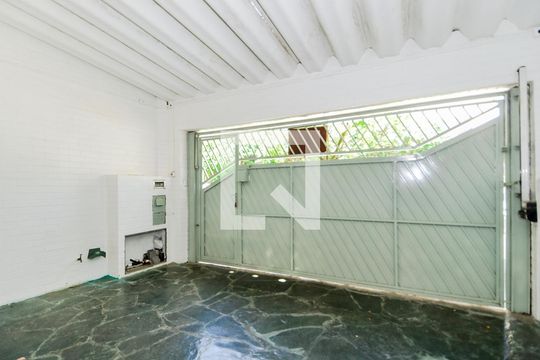 Garagem de casa à venda com 2 quartos, 110m² em Jardim Guimarães, Guarulhos