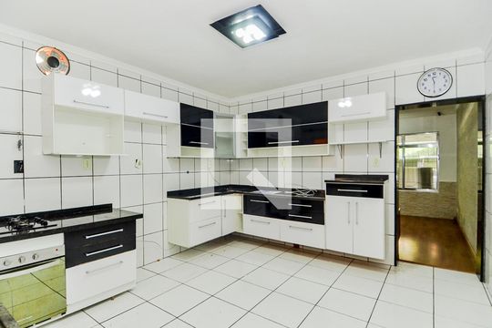Cozinha de casa à venda com 2 quartos, 110m² em Jardim Guimarães, Guarulhos