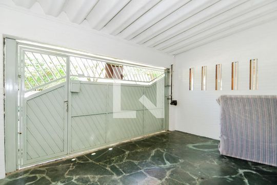 Garagem de casa à venda com 2 quartos, 110m² em Jardim Guimarães, Guarulhos