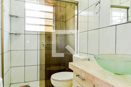 Banheiro de casa à venda com 2 quartos, 110m² em Jardim Guimarães, Guarulhos