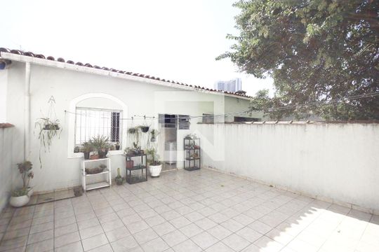 Quintal de casa à venda com 3 quartos, 161m² em Nova Klabim , São Paulo