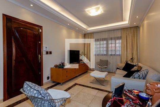 Casa à venda com 3 quartos, 255m² em Cambuci, São Paulo