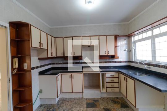 Cozinha de casa à venda com 4 quartos, 300m² em Parque Taquaral, Campinas