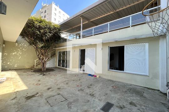 Casa à venda com 5 quartos, 310m² em Jardim Oriental, São Paulo