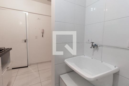 Cozinha e Área de Serviço de apartamento para alugar com 1 quarto, 37m² em Portão, Curitiba