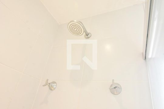 Banheiro  de apartamento para alugar com 1 quarto, 35m² em Campo Belo, São Paulo