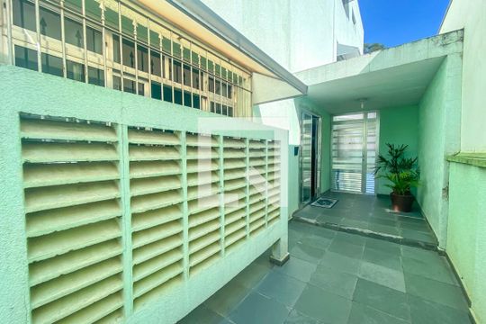 Entrada de apartamento para alugar com 2 quartos, 57m² em Vila Cacilda, São Bernardo do Campo
