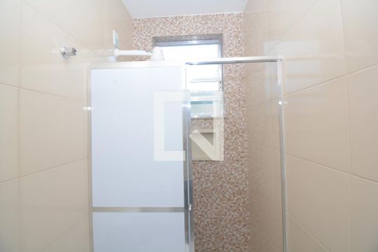 Banheiro de casa de condomínio para alugar com 1 quarto, 50m² em Vila da Penha, Rio de Janeiro