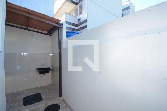 Área de Serviço de casa de condomínio para alugar com 1 quarto, 50m² em Vila da Penha, Rio de Janeiro