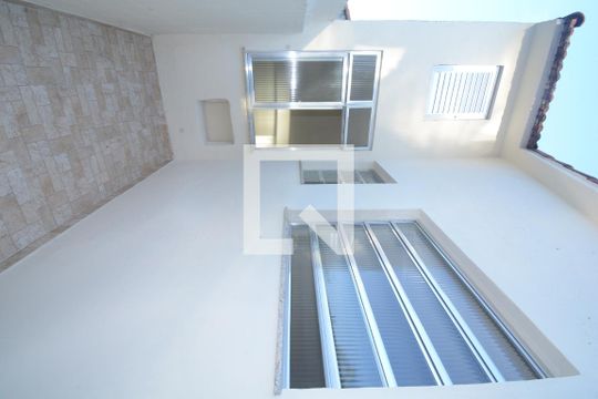 Área de Serviço de casa de condomínio para alugar com 1 quarto, 50m² em Vila da Penha, Rio de Janeiro