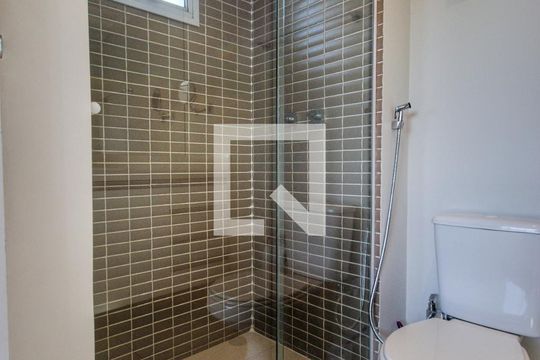 Banheiro de apartamento para alugar com 1 quarto, 42m² em Jardim Vila Mariana, São Paulo