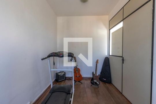 Academia de casa à venda com 4 quartos, 286m² em São Lucas, Belo Horizonte