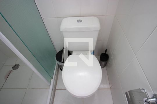 Banheiro de apartamento à venda com 2 quartos, 48m² em Cidade Líder, São Paulo