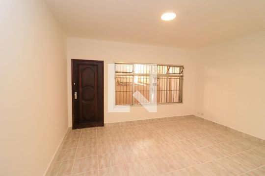 Quarto 3 de casa para alugar com 3 quartos, 184m² em Vila Carrao, São Paulo