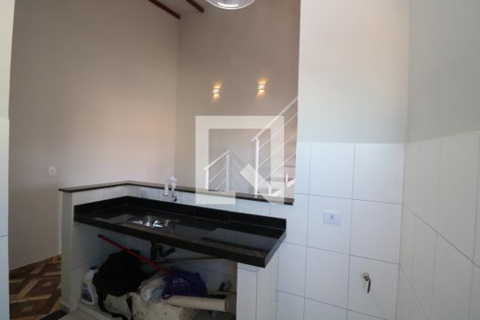 Cozinha de casa para alugar com 1 quarto, 45m² em Parque São Rafael, São Paulo