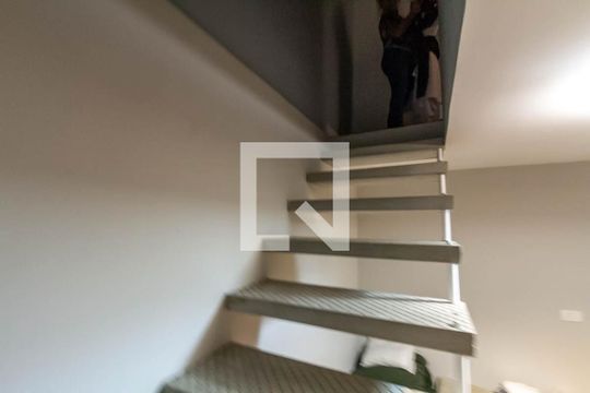 Escada de casa à venda com 3 quartos, 235m² em Taboão, São Bernardo do Campo