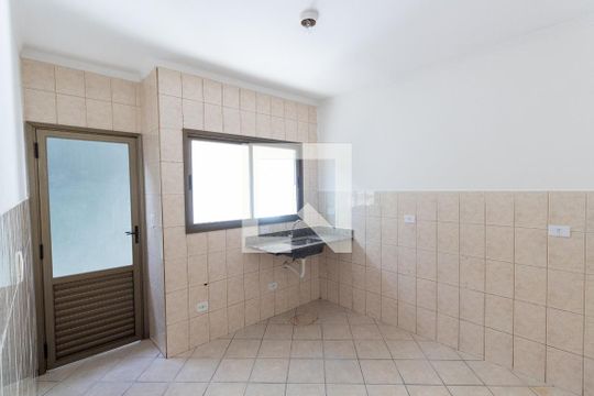 Cozinha de casa para alugar com 1 quarto, 65m² em Cangaiba, São Paulo
