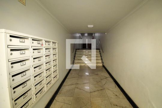 Hall de entrada de apartamento à venda com 2 quartos, 109m² em Lagoinha, Belo Horizonte