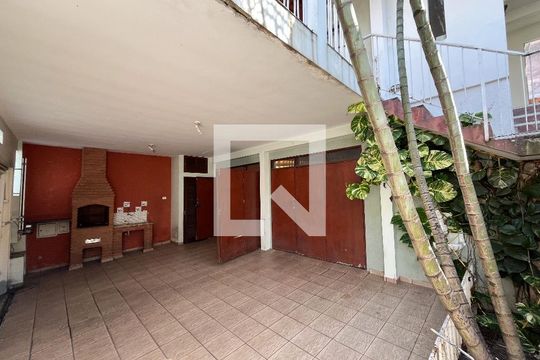 Garagem de casa à venda com 5 quartos, 300m² em Parque Jabaquara, São Paulo