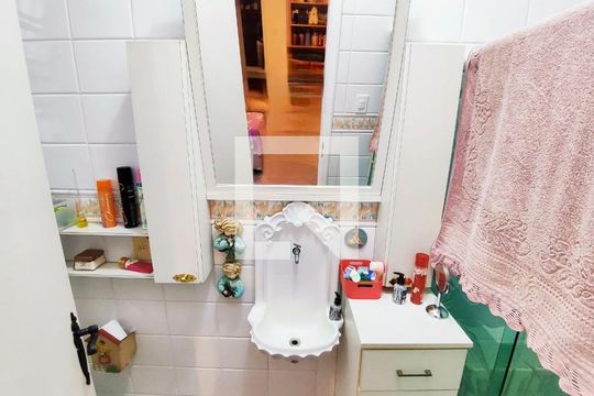 Banheiro da Suíte de casa de condomínio à venda com 4 quartos, 300m² em Lins de Vasconcelos, Rio de Janeiro