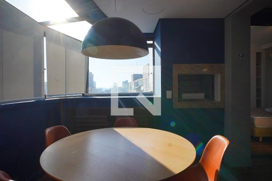 Sala de apartamento para alugar com 1 quarto, 55m² em Independência, Porto Alegre