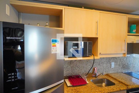 Cozinha de apartamento para alugar com 1 quarto, 55m² em Independência, Porto Alegre