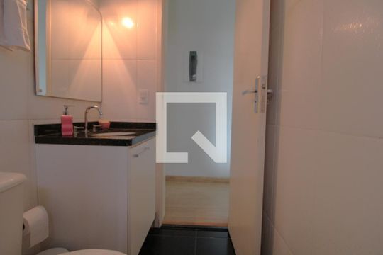 Banheiro comum de casa à venda com 3 quartos, 178m² em Jardim Palmares (zona Sul), São Paulo