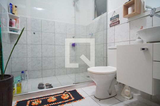 Banheiro de apartamento para alugar com 2 quartos, 49m² em Campina, São Leopoldo