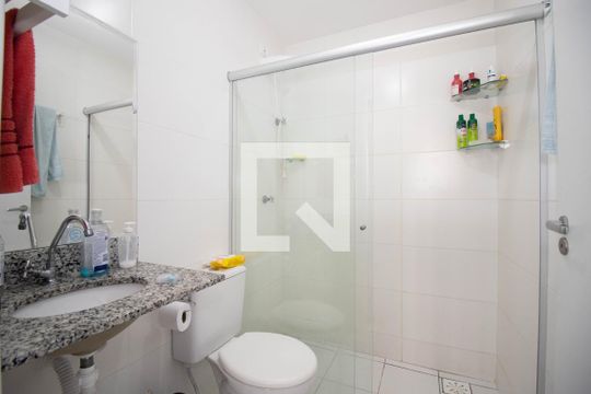 Banheiro da Suíte de apartamento à venda com 1 quarto, 33m² em Samambaia Sul (samambaia), Brasília