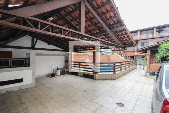 Garagem de casa para alugar com 3 quartos, 256m² em Califórnia, Nova Iguaçu