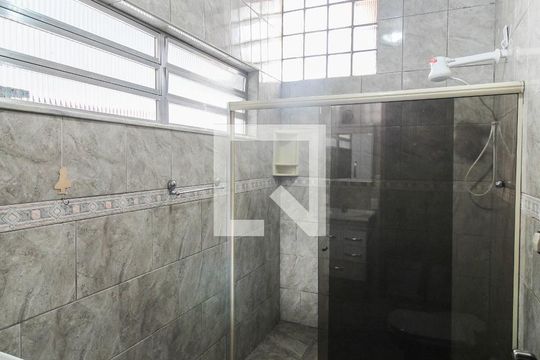 Banheiro de casa para alugar com 3 quartos, 256m² em Califórnia, Nova Iguaçu
