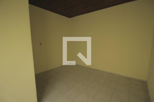Quarto 2 de casa à venda com 3 quartos, 300m² em Sarandi, Porto Alegre