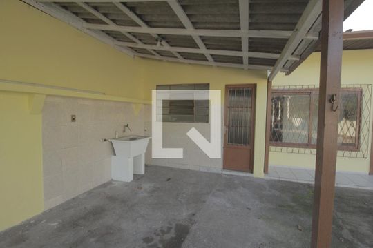 Área de Serviço de casa à venda com 3 quartos, 300m² em Sarandi, Porto Alegre