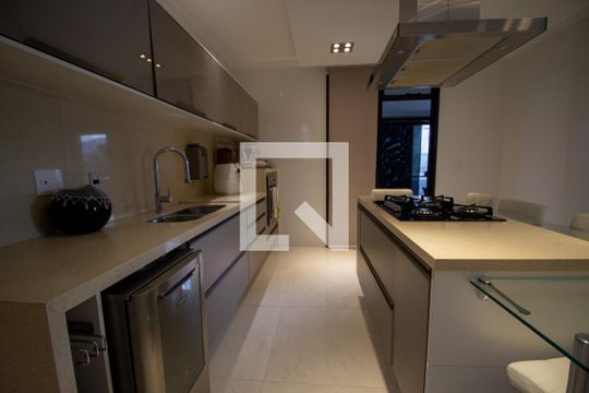 Cozinha e Área de Serviço de apartamento à venda com 5 quartos, 394m² em Recreio dos Bandeirantes, Rio de Janeiro