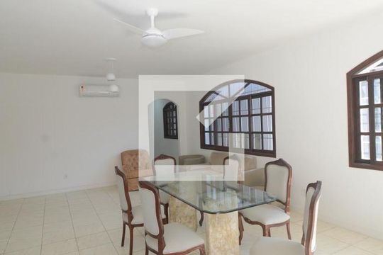 Sala de Estar e Jantar de casa para alugar com 4 quartos, 600m² em Vila Valqueire, Rio de Janeiro