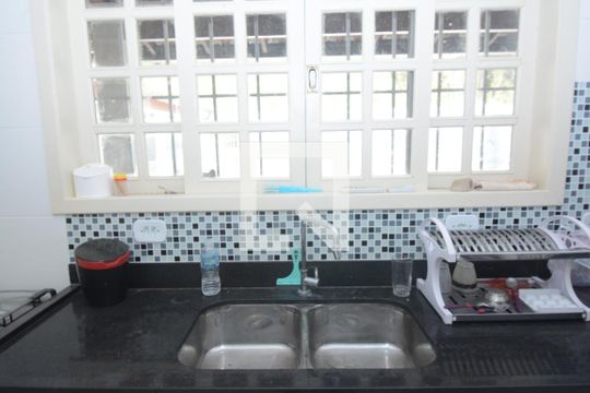Cozinha de casa para alugar com 4 quartos, 600m² em Vila Valqueire, Rio de Janeiro