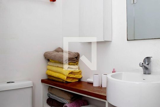 Banheiro 1 de apartamento à venda com 4 quartos, 148m² em Centro Histórico, Porto Alegre