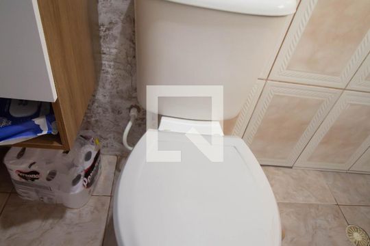 banheiro casa 1 de casa à venda com 6 quartos, 300m² em Jardim Matarazzo, São Paulo