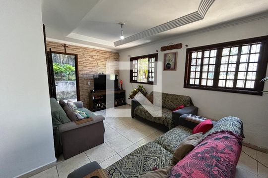 Sala de casa para alugar com 4 quartos, 90m² em Vila Rosália, Guarulhos