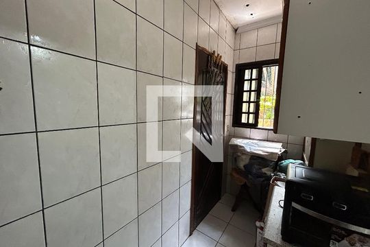 Área de Serviço de casa para alugar com 4 quartos, 90m² em Vila Rosália, Guarulhos