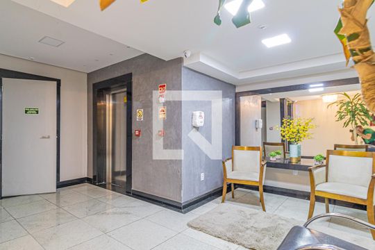 Hall de entrada de apartamento à venda com 3 quartos, 87m² em Centro, Canoas