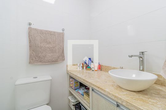 Banheiro da Suíte de apartamento à venda com 3 quartos, 87m² em Centro, Canoas