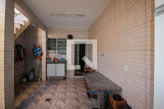 Piso T - Quintal de casa à venda com 2 quartos, 150m² em Vila Moraes, São Paulo